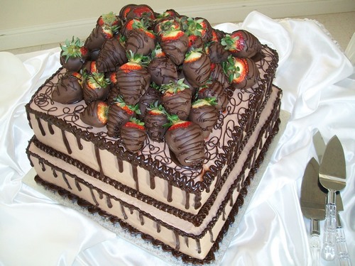 торт клубника в шоколаде